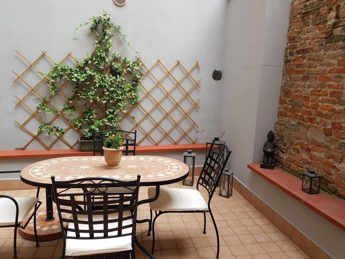 Nell'Antico Ghetto Ebraico Leilighet Ferrara Eksteriør bilde